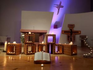 Prière mensuelle avec chants de Taizé à St Viateur !